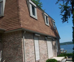 1_man-roofing