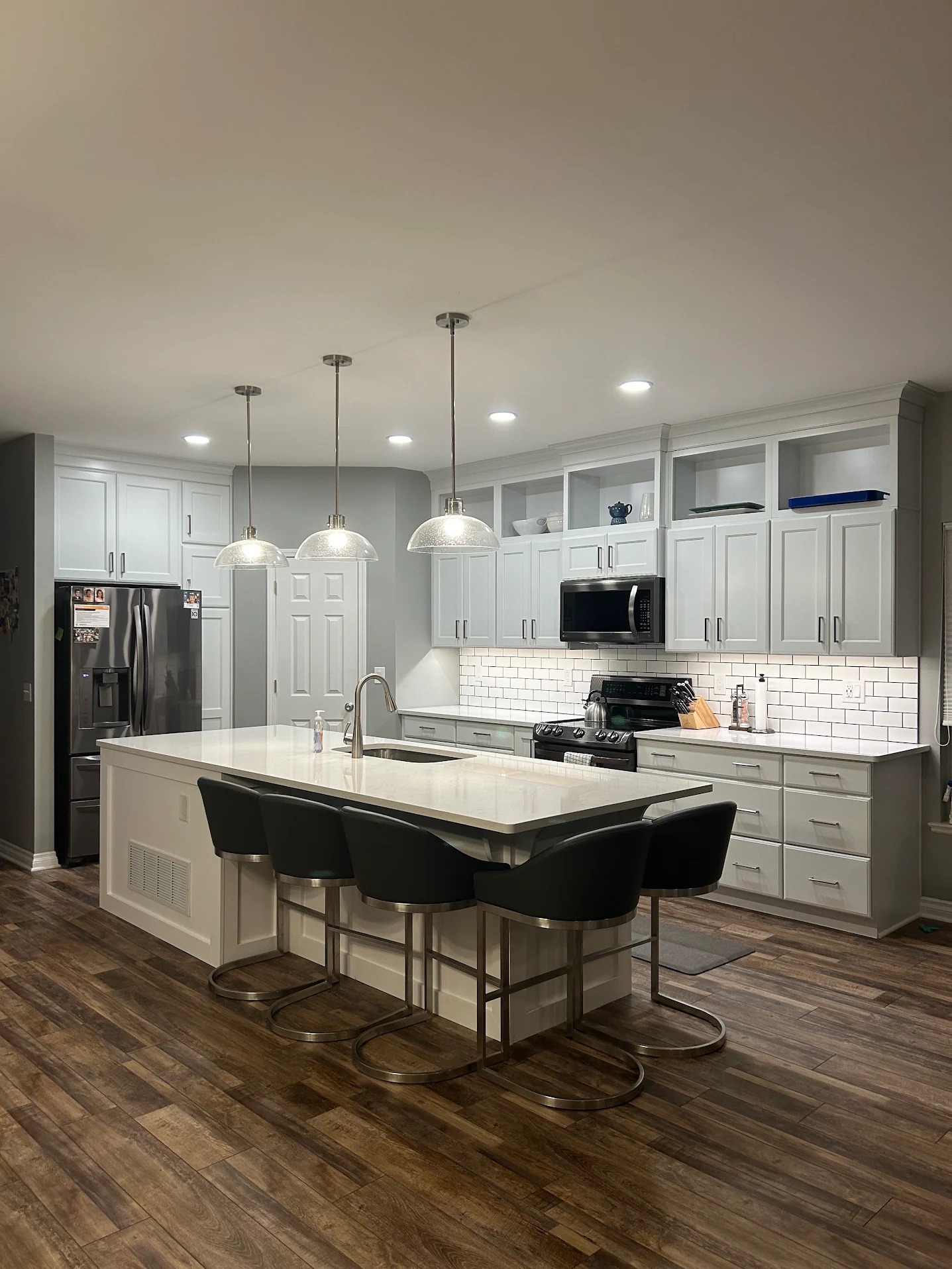 How to Remove Tile Backsplash and Choose a Better Design for Your Kitchen