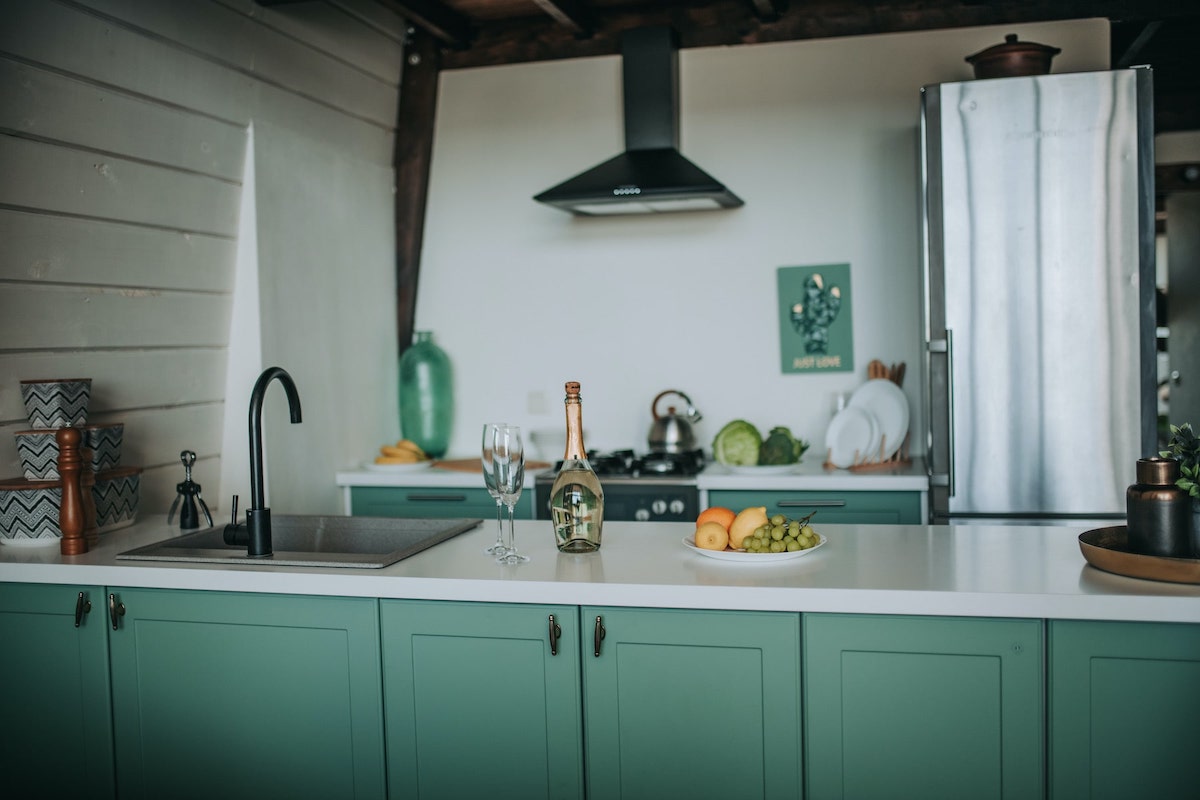 Best Paint for Kitchen Cabinets: Comparing the Top Paint Types for a Durable Finish