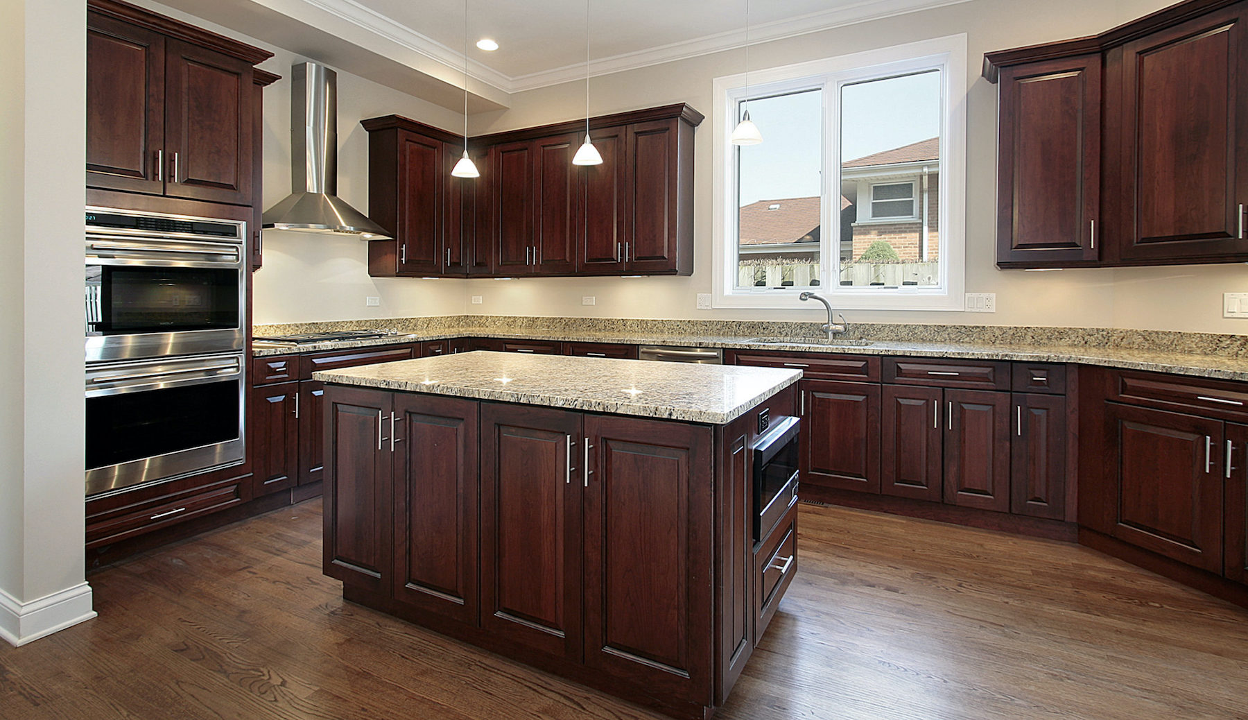 Choosing the Right Kitchen Island Size for Your Kitchen Remodel