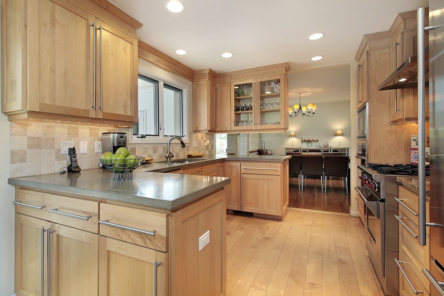 Matching kitchen floor and cabinets