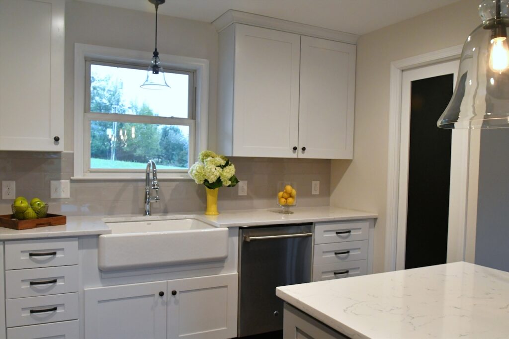 Should You Choose Shaker Cabinets for Your Kitchen? 